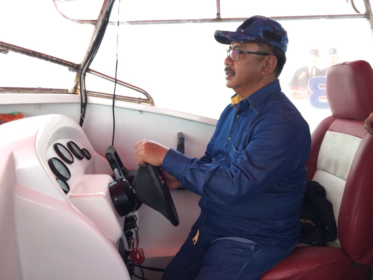 Jelang Debat Publik Putaran II, Rusda Memancing Bersama Tim di Saponda