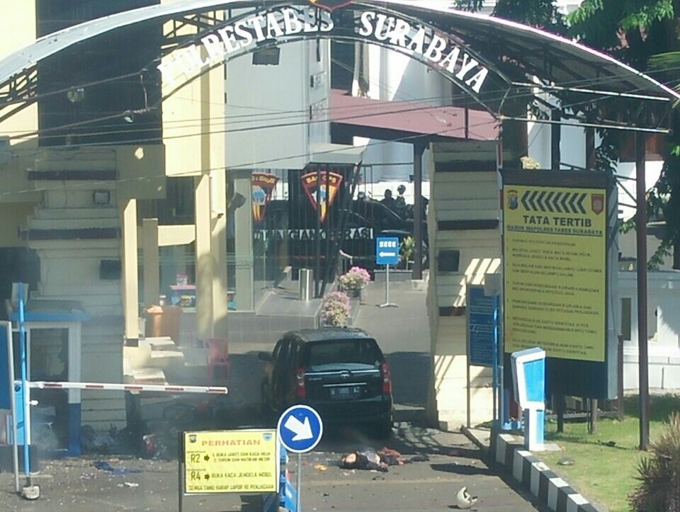 Surabaya Kembali Diguncang Ledakan Bom, Polrestabes Jadi Sasaran Teroris