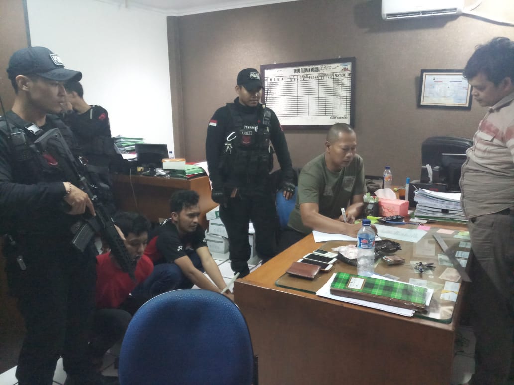 Bawa Tramadol, Dua Pemuda Diamankan Tim Pemburu Preman