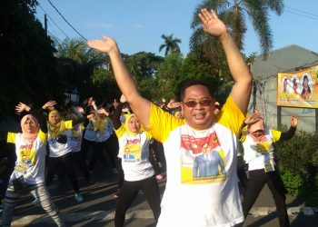 Akhir Pekan, Kukuh Widodo Senam Bersama 200 Emak-emak