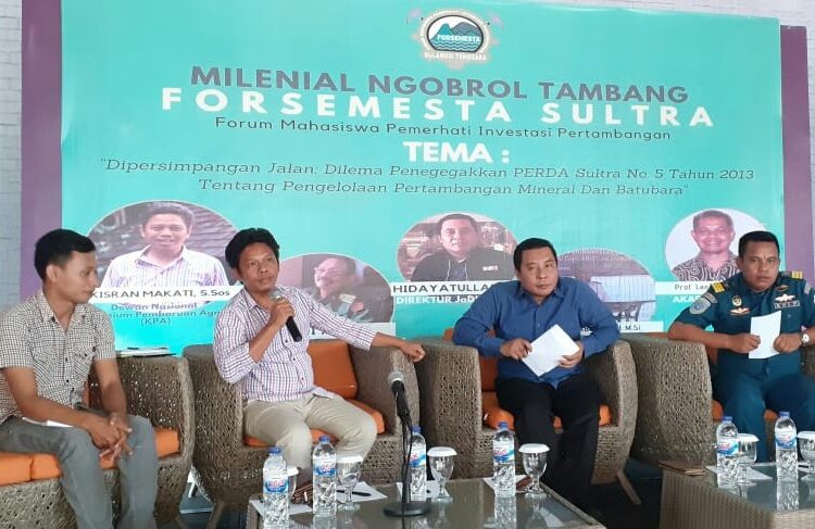Dialog Publik- Susana dialog publik bertajuk milenial ngobrol tambang, yang diprakarsai Forsemesta Sultra. Foto: Dok. TNC.