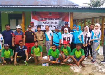 Bakti Merah Putih Bersih-bersih Rumah Ibadah