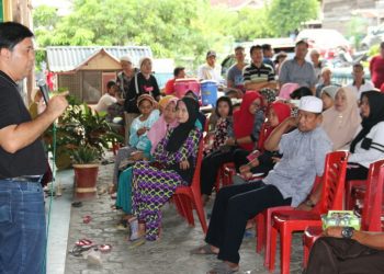 Sambangi Warga Kolut, Fajar Lase Paparkan Program Sultra Berdaya