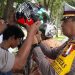 Gelar Operasi Keselamatan 2019, Satlantas Polres Muna Bagi-bagi Helm