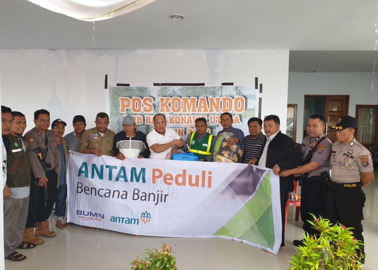 Manajemen PT.Antam UBP Nikel Sultra memberikan bantuan kali kedua terhadap korban banjir Konawe Utara. Bantuan tersebut diterima Bupati Konawe Utara Ruksamin.