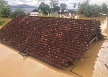 Rumah Warga Desa Lalonggotomi Tenggelam