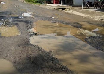 Kondisi Rusak dan Berlubang, Jalan Perintis Kemerdekaan Membahayakan Pengendara