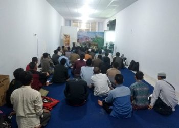 Didaulat Sebagai Pembicara, Dr. Khaerul Akbar  Paparkan Sistem Ekonomi Islam