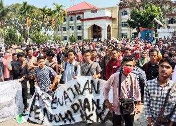 Tuntut Transparansi Keuangan dan Perbaiki Fasilitas Kampus, Mahasiswa UIN Imam Bonjol Padang Berunjuk Rasa