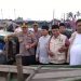 Kunjungi Kampung Nelayan, Kapolres Pelabuhan Belawan dan KSJ Salurkan 110 Paket Sembako