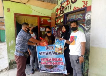 FWKP Salurkan 100 Paket Sembako Kepada Masyarakat Terdampak Covid-19