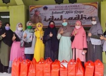 Civitas USN Kolaka Bagikan 1500 Paket Daging Kurban Siap Saji