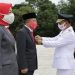 Dihari Kemerdekaan RI, Surunuddin Serahkan Penghargaan Kepada Sekda Konsel