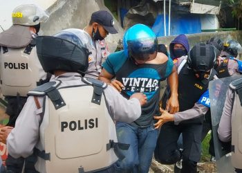 Eksekusi Lahan : Polisi Amankan Seorang Pemuda, Lantaran Diduga Lakukan Pelemparan