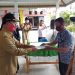 Surunuddin Dangga Serahkan Seribu Lebih Sertifikat Tanah ke Warga Mowila