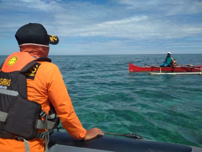 Operasi pencarian nelayan yang terjatuh di bagang masih berlanjut.