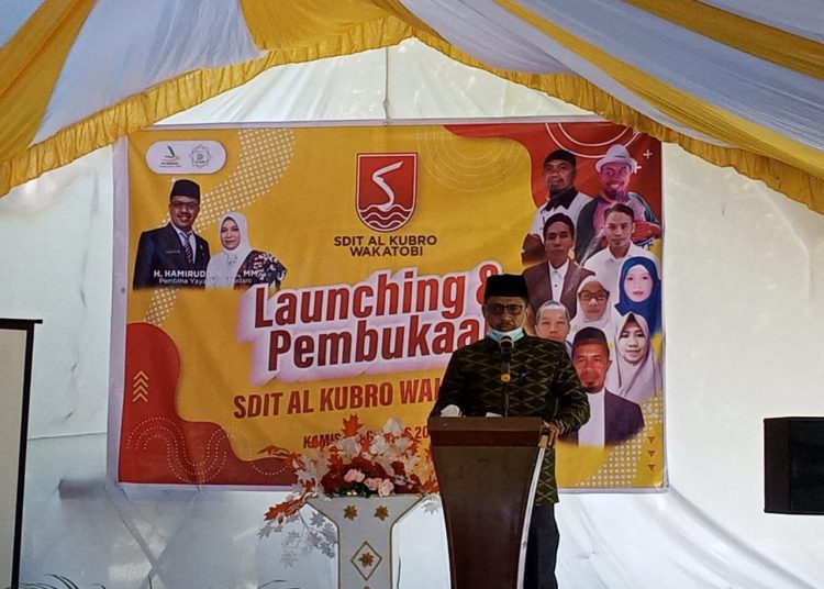 Ketua DPRD sekaligus Pembina Yayasan Al-Madani H. Hamirudin yang mendirikan SDIT Al-Kubro. Foto : Syaiful/TNC