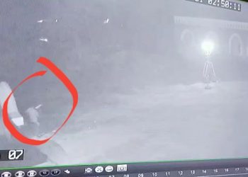 Pencurian Celengan Masjid Terekam CCTV