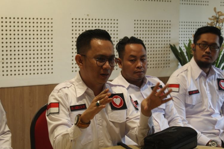 Andre Darmawan : Oknum Tertangkap Tangan Bawa Amplop, Bukan Tim Paslon Nomor Dua