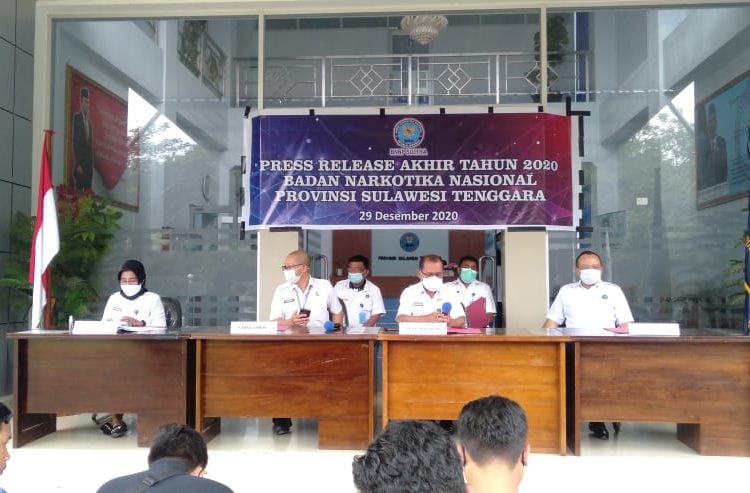 BNN Provinsi Sultra memberikan keterangan pers.