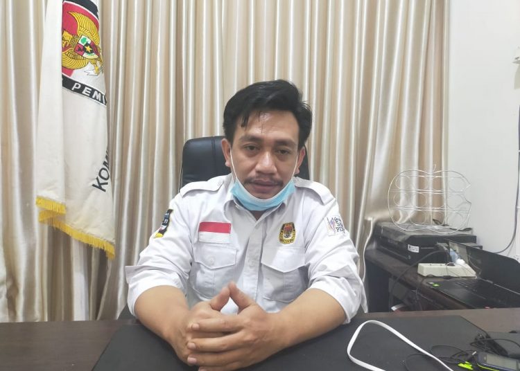 Ketua KPUD Konawe Kepulauan, Iskandar Azis