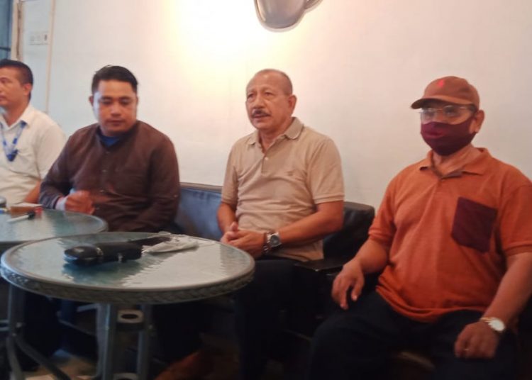 Forum Konsoliasi Masyarakat Wawonii menggelar konfrensi pers.