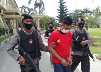 Satres Narkoba Polres Kendari Tangkap Pengedar Sabu 1,02 Kg