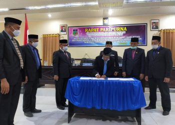 DPRD Konkep Sahkan Amrullah-Andi Lutfi Bupati dan Wabup Terpilih
