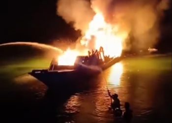 Kapal Bermuatan BBM Subsidi Terbakar di Wakatobi, Ternyata Membongkar Ilegal