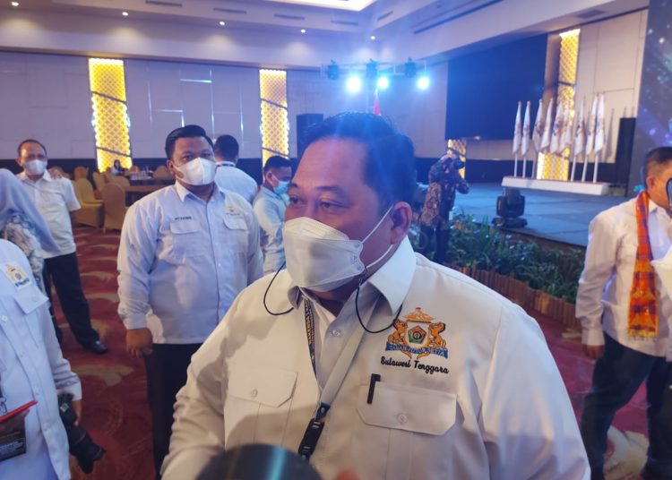 Ketua Umum Kadin Sultra, Anton Timbang