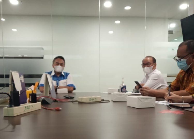 Direktur Layanan Teknologi Informasi Masyarakat dan Pemerintah Danny Januar, Direktur Bundesma Panca Mandala Irman Meilandi, menerima kunjungan Bupati Konsel Surunuddin Dangga