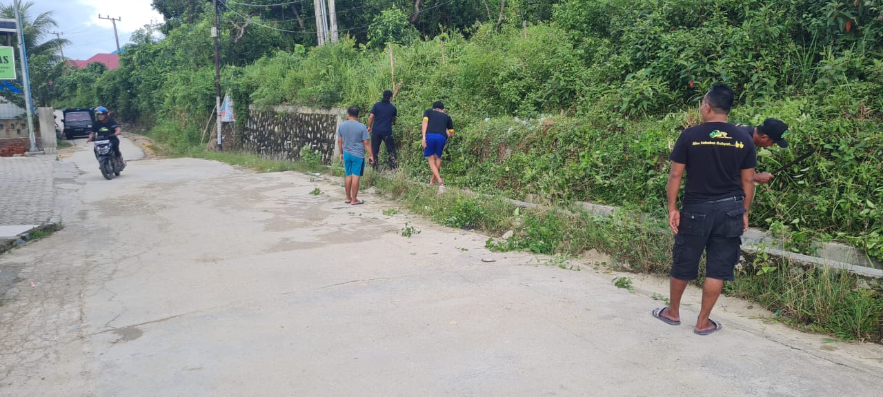 Semak-semak yang dibersihkan.