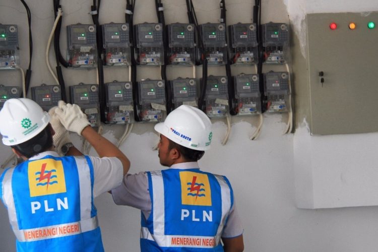 Pemerintah memperpanjang kebijakan subsidi diskon listrik sampai Desember 2021.