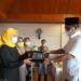 Ketua DPRD Wakatobi Bagi  Sembako dan  Alquran