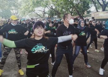 Andi Sumangerukka Olahraga Bersama di Alun-alun Eks MTQ