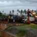 Dump Truk vs Mobil Trailer Tabrakan di Morosi