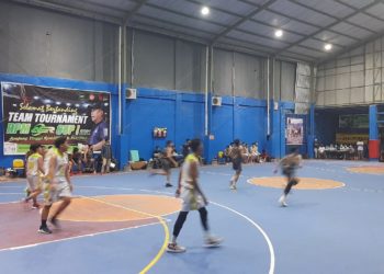 Berstandar Prokes, Andi Sumangerukka Tutup Tournamen Basket Ball di Kendari