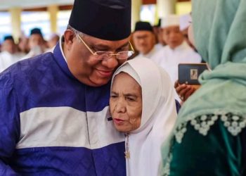 Hj Wanazia Ibu Kandung Gubernur Ali Mazi Wafat
