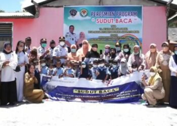 Peringati Bulan Bahasa Dharma Wanita, UPP Kelas II Raha Berikan Buku Kepada TK Negeri Pembina Duruka