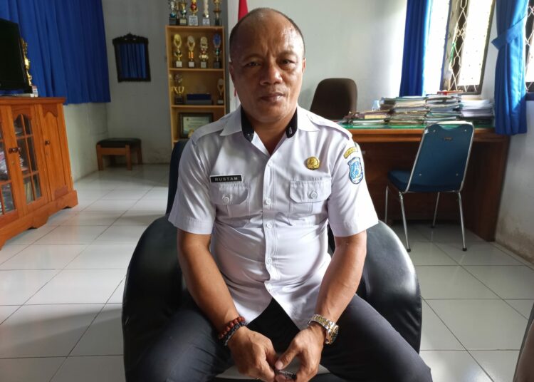 Kepala Dinas  Pemberdayaan Masyarakat dan Desa Kabupaten Muna, Rustam