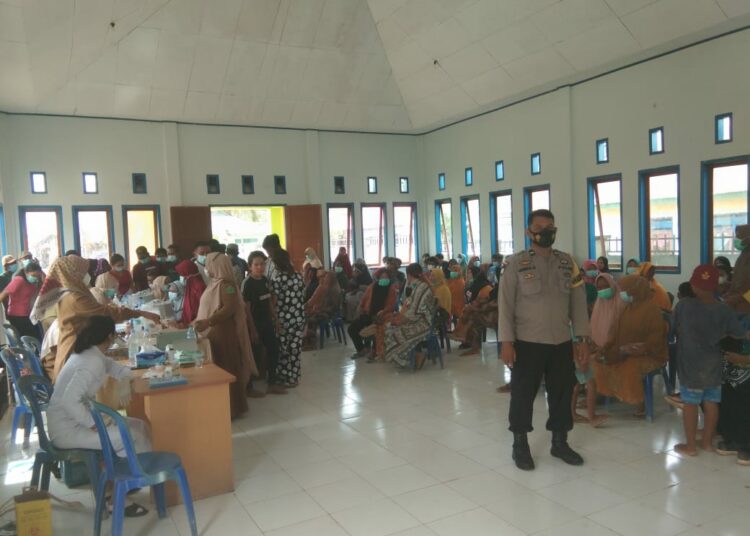 Antusiasme warga Desa Tanggobu mengikuti vaksinasi Covid-19.