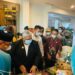 Minyak Kelapa Produk Emak-emak Konkep Laris, Gubernur Ali Masih Ikut  Beli