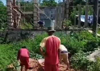 Rindu Tempat Ibadah, Masyarakat Matombura Muna  Gotong Royong Bangun Masjid