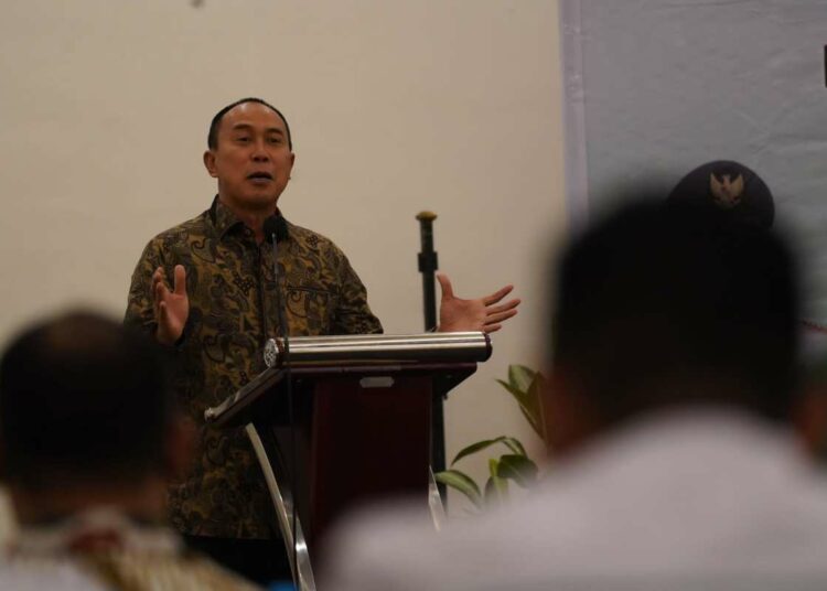 Mayjen TNI (Purn) Andi sumangerukka memberikan sambutan di hadapan pengurus Pordi Sultra