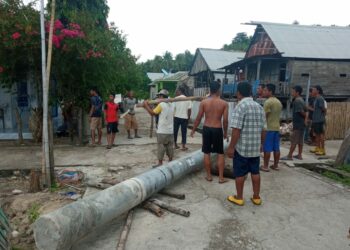 Gotong Royong Catatan Tradisi Yang Bertahan, Dibalik Duka dan Air Mata Korban Gempa, di Selayar