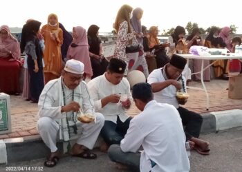 H. Hamiruddin Buka Puasa Bareng Komunitas Islam Wakatobi