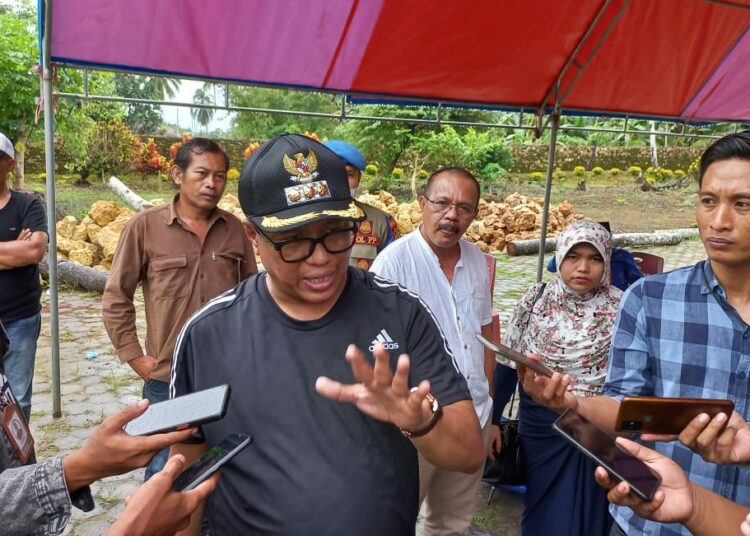 Pj Bupati Mubar, Bahri saat berada di Benteng Tiworo/Foto : Phoyo/Tenggaranews.com