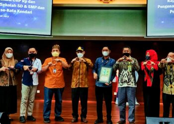 Kembangkan EKD, BI Sultra Edukasi Kepala Sekolah dan Pengawas  Terkait CBP Rupiah