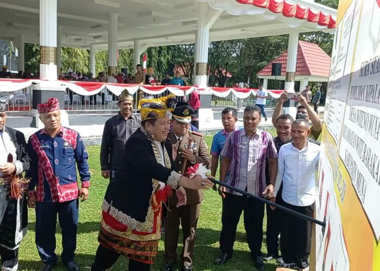 Bupati Muna LM Rusman Emba besama lembaga Vertikal membuka lounching tahapan Pilkades serentak 2022/Foto : Phoyo/TenggaraNews.com