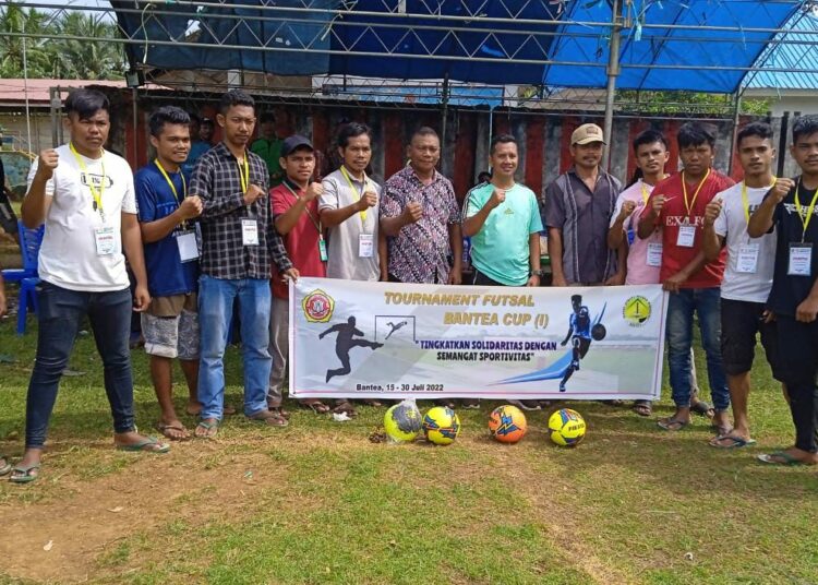Anggota DPRD Buteng, Nurman, Buka Kompetisi Turnamen Futsal CUP I di Desa Bantea Kecamatan Gu Kabupaten Buton Tengah/Foto : Hasan Barakati/TenggaraNews.com